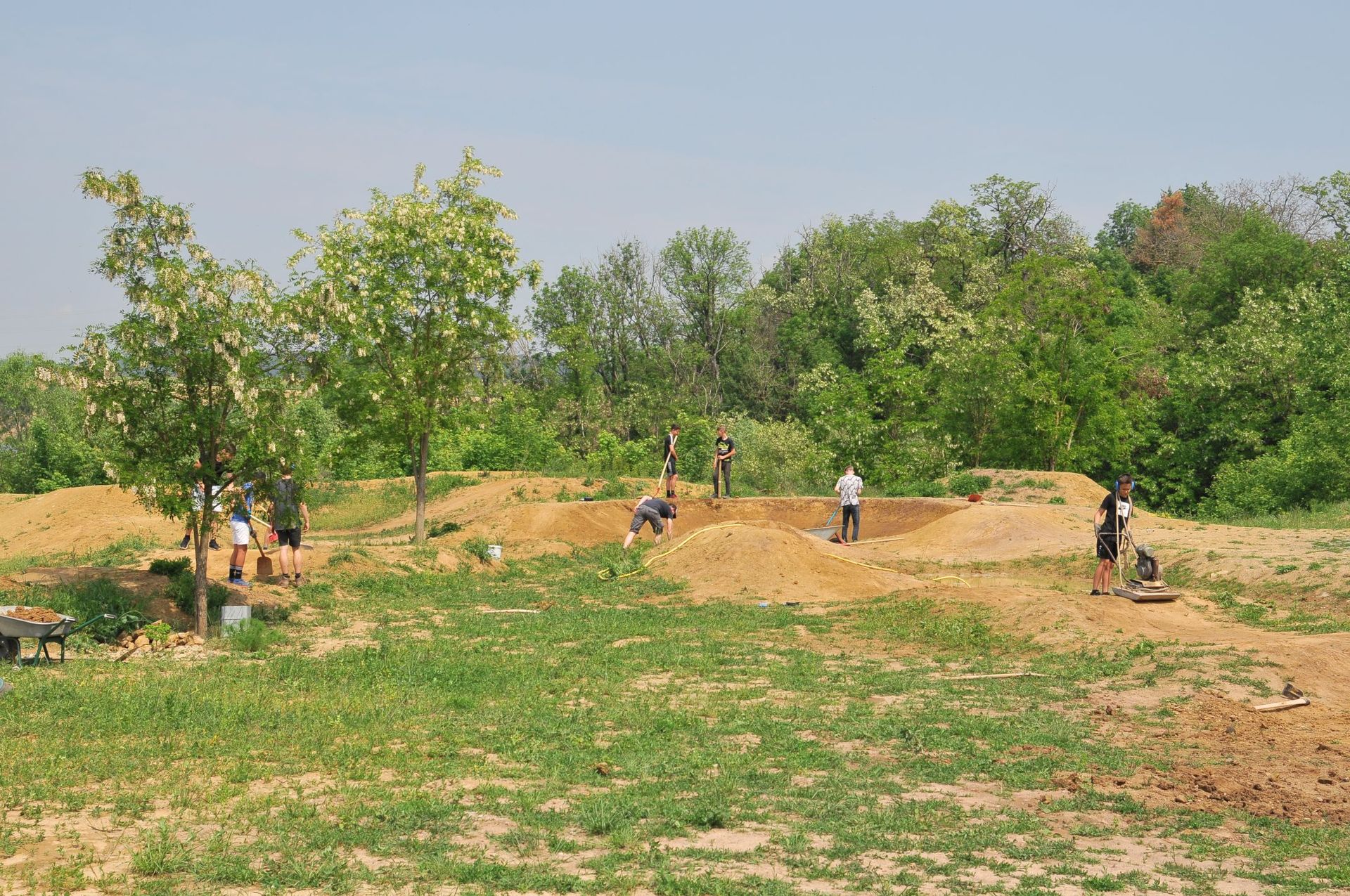 CONTEST auf der Dirt-Bahn