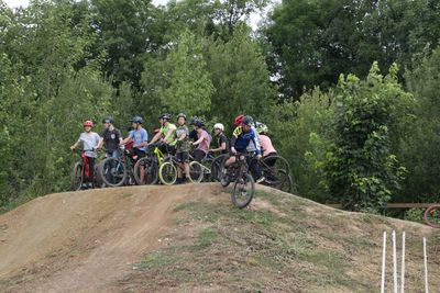 CONTEST auf der Dirt-Bahn