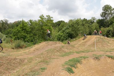 CONTEST auf der Dirt-Bahn