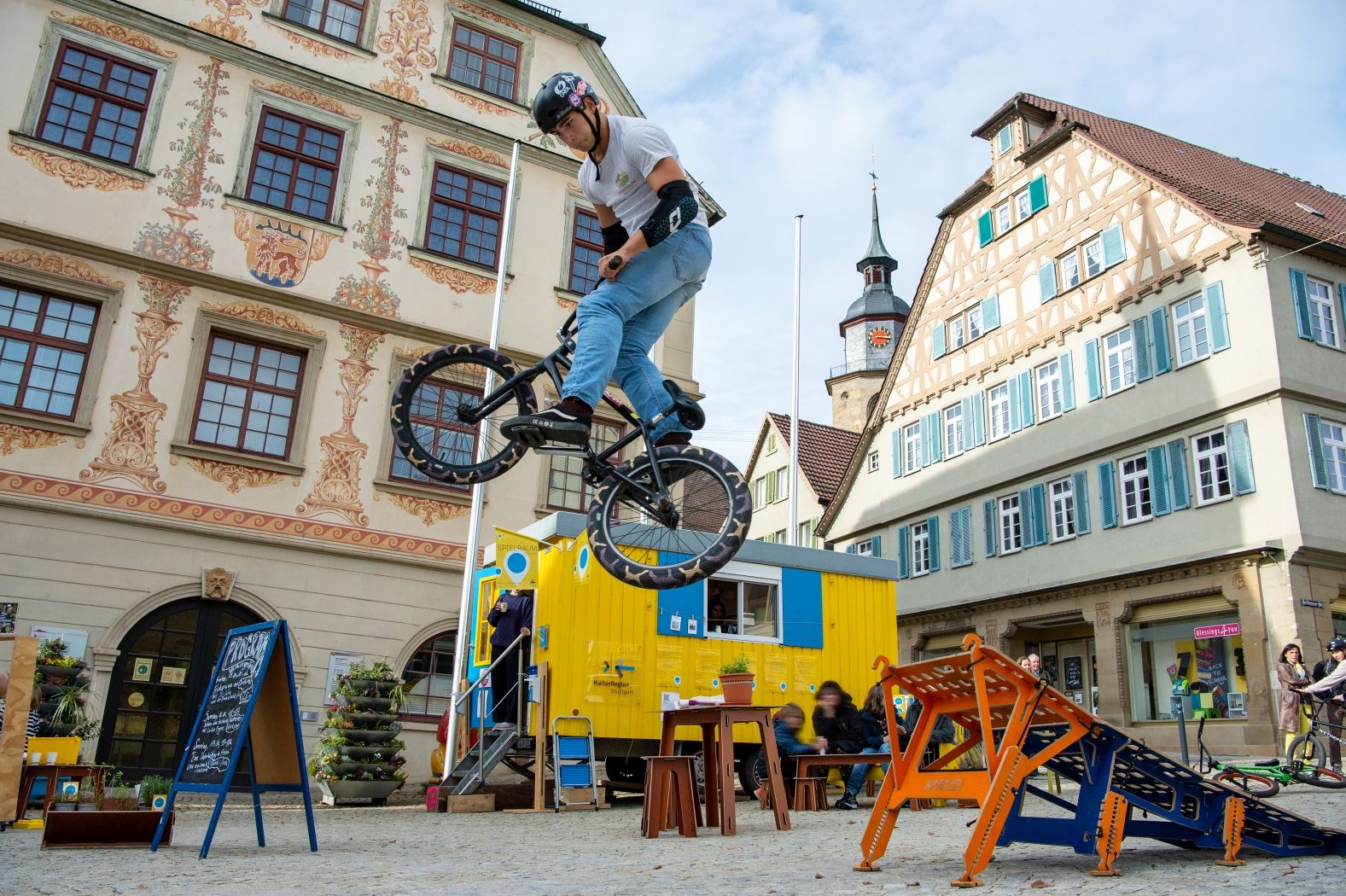 Vorführung auf dem Marktplatz