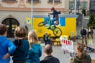 Vorführung auf dem Marktplatz